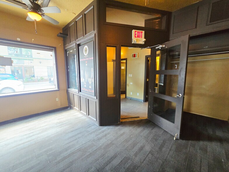 More Photos Of 10560 82nd Ave NW, Edmonton Restaurant For Sale