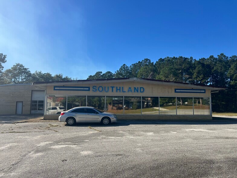 More Photos Of 757 North St, Ashburn Auto Dealership For Sale