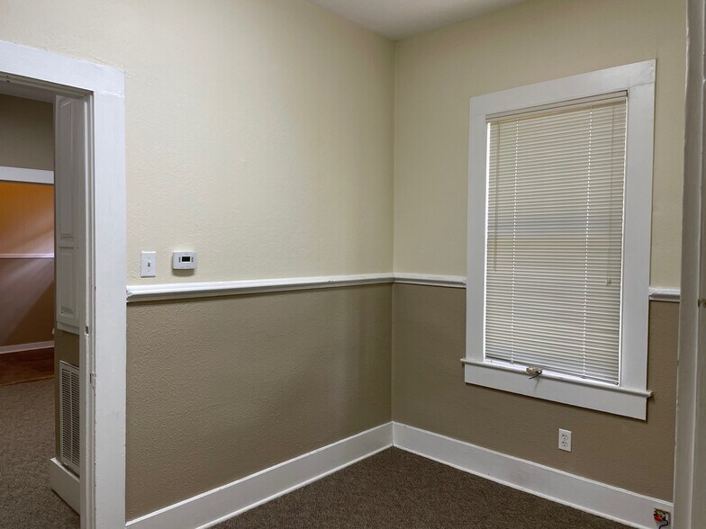 More Photos Of 2019 Government St, Baton Rouge Office For Lease