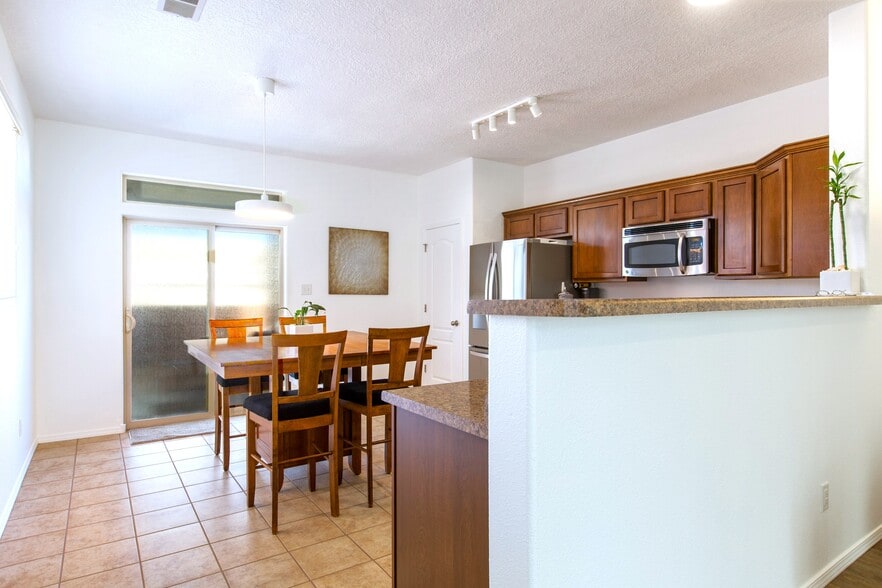 More Photos Of 8405 Wild Dunes Rd NW, Albuquerque Office For Sale