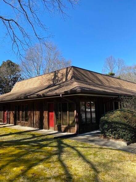 More Photos Of 2012 Harobi Dr, Tucker Medical For Sale