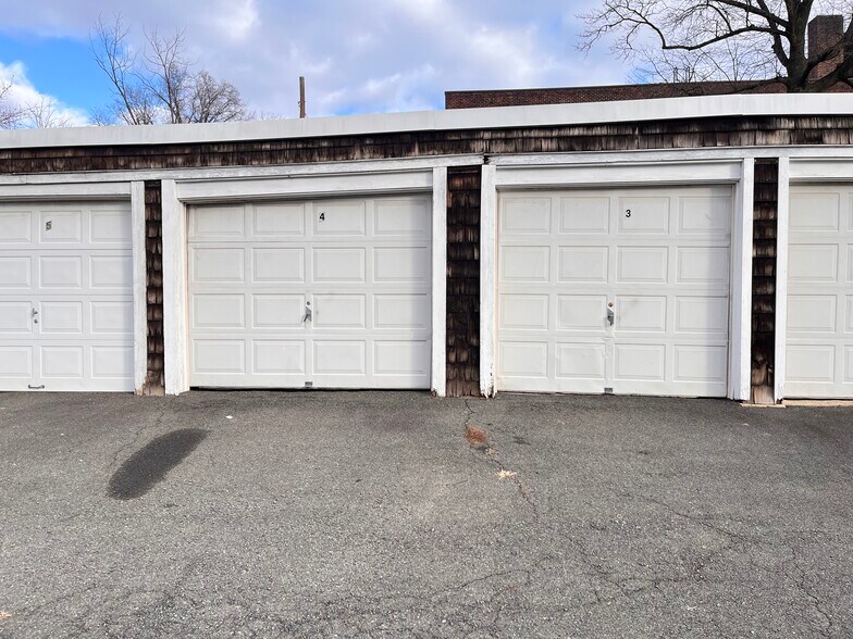 More Photos Of 162 W 2nd Ave, Roselle Self Storage For Sale