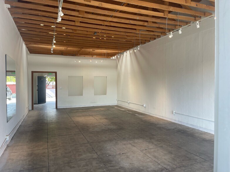 More Photos Of 3191 Glendale Blvd, Los Angeles Storefront For Lease