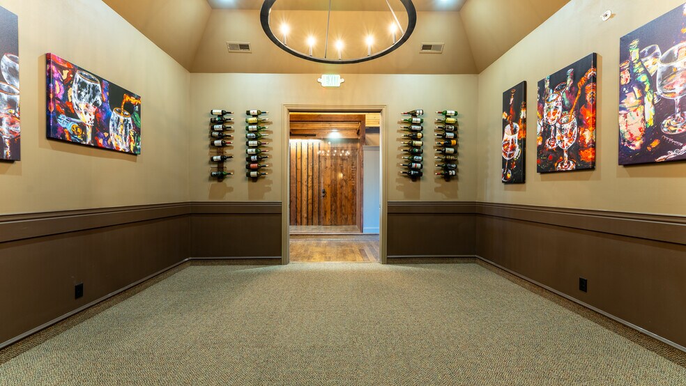 More Photos Of 4466 Horseshoe Bend Pky, Village Of Four Seasons General Retail For Sale