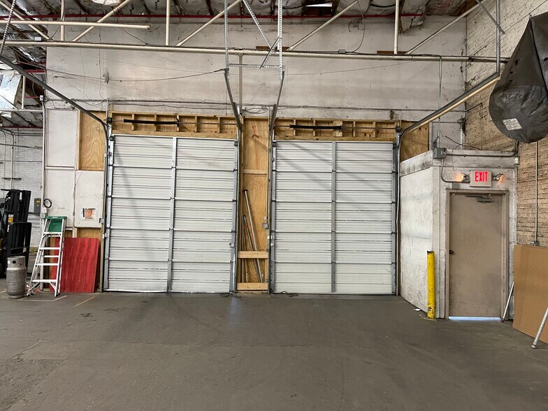 More Photos Of 2613-2625 Lee Ave, Sanford Manufacturing For Lease