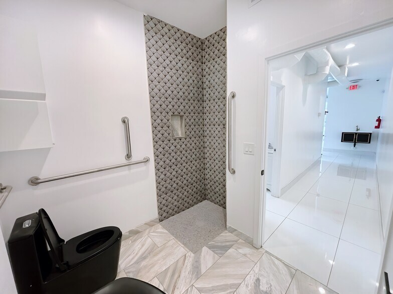 More Photos Of 1025 N Central Ave, Phoenix Office Residential For Lease