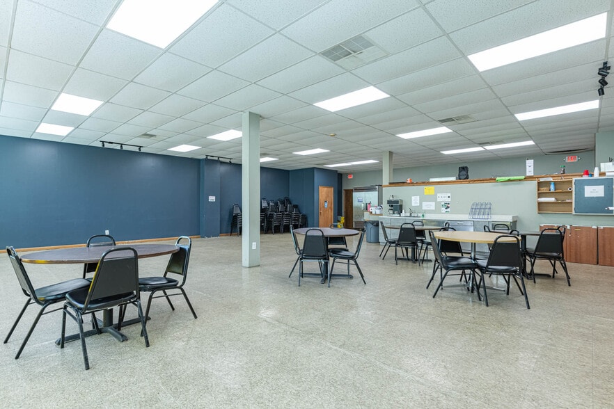 More Photos Of 534-536 Xenia Ave, Dayton Storefront Retail Office For Lease