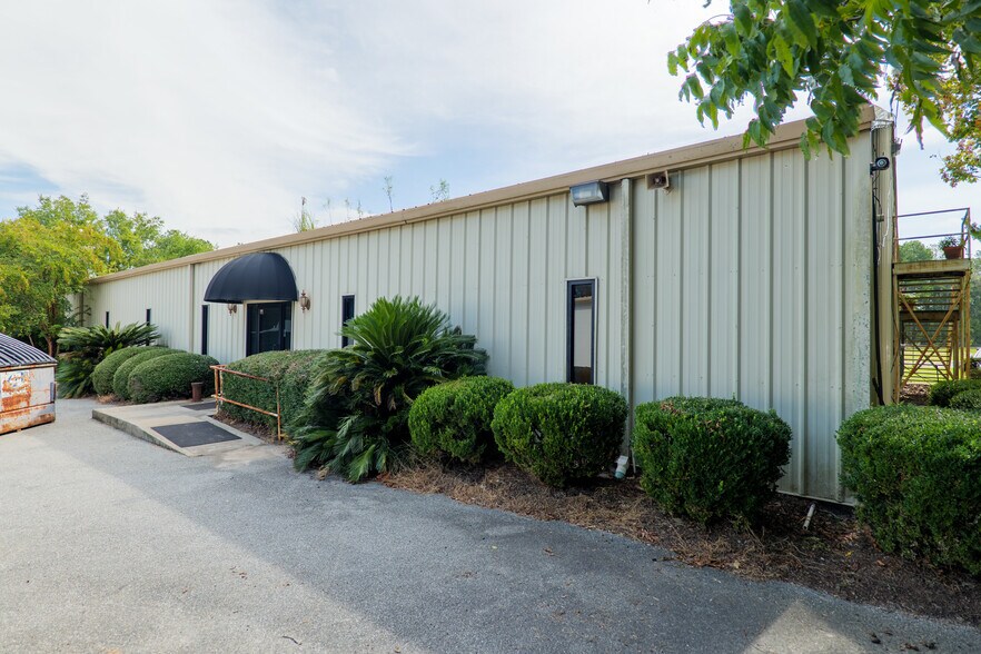 More Photos Of 450 W Highway 64, Lakeland Warehouse For Lease