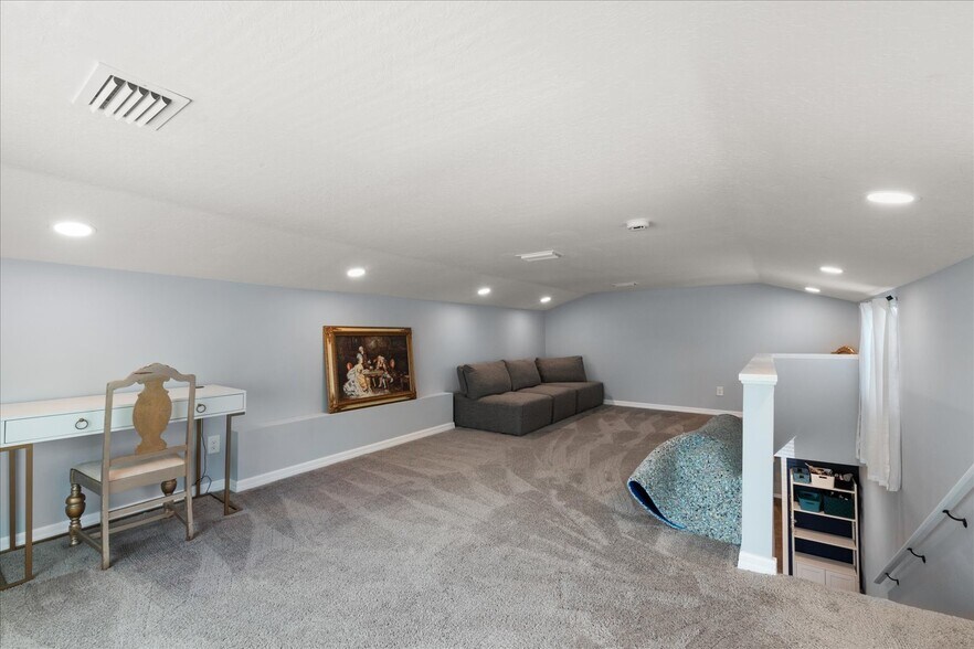 More Photos Of 2306 Cheryl Rd, Largo Service For Sale