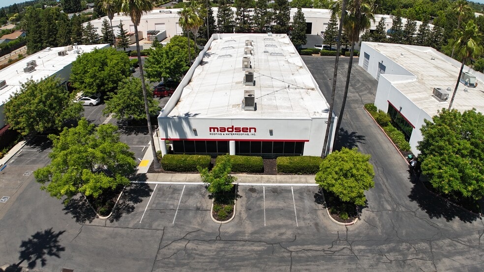 More Photos Of 10453 Old Placerville Rd, Sacramento Light Distribution For Lease