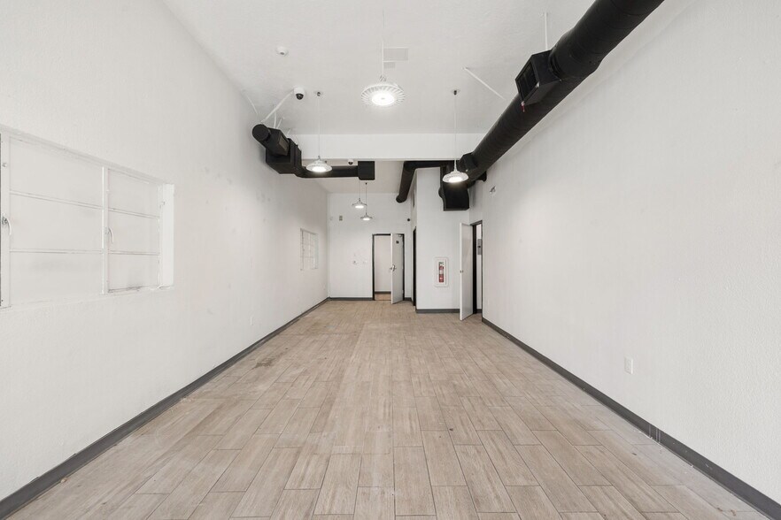More Photos Of 1059-1063 N Palm Canyon Dr, Palm Springs Storefront For Sale