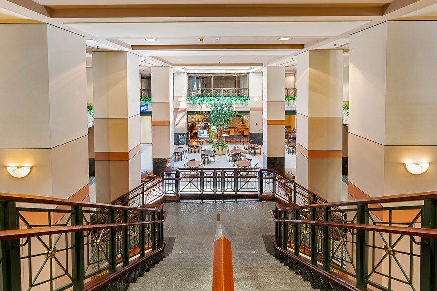 More Photos Of 1 S Main St, Dayton Office For Lease