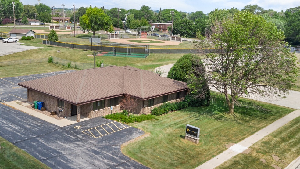 More Photos Of 277 N 9th St, De Pere Medical For Lease