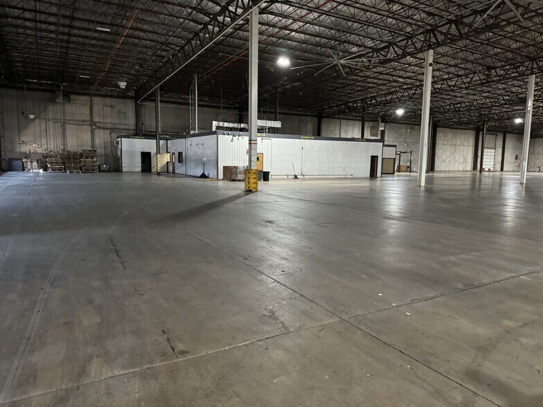 More Photos Of 2294 Molly Pitcher Hwy, Chambersburg Distribution For Lease