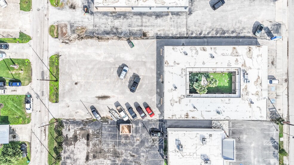 More Photos Of 1022-1024 Pasadena Blvd, Pasadena Medical For Sale