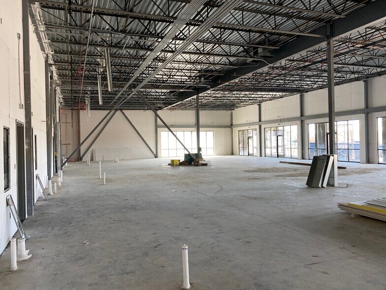 More Photos Of 19585 Hess Rd, Parker Storefront For Lease