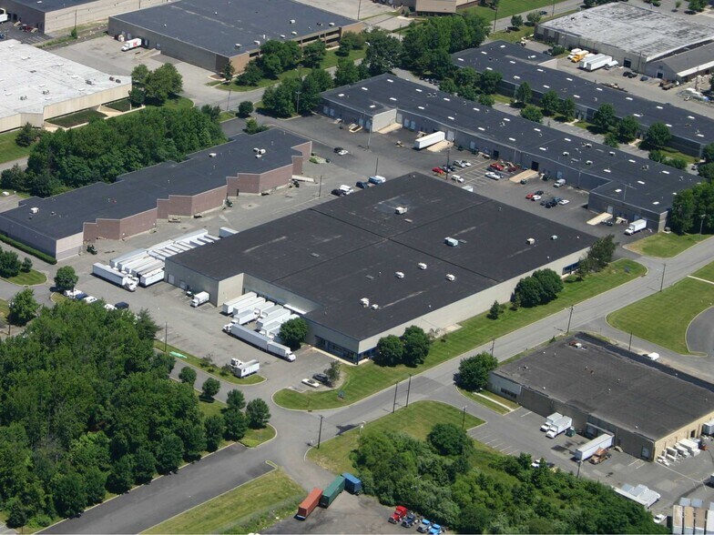 Primary Photo Of 104 Sunfield Ave, Edison Warehouse For Lease