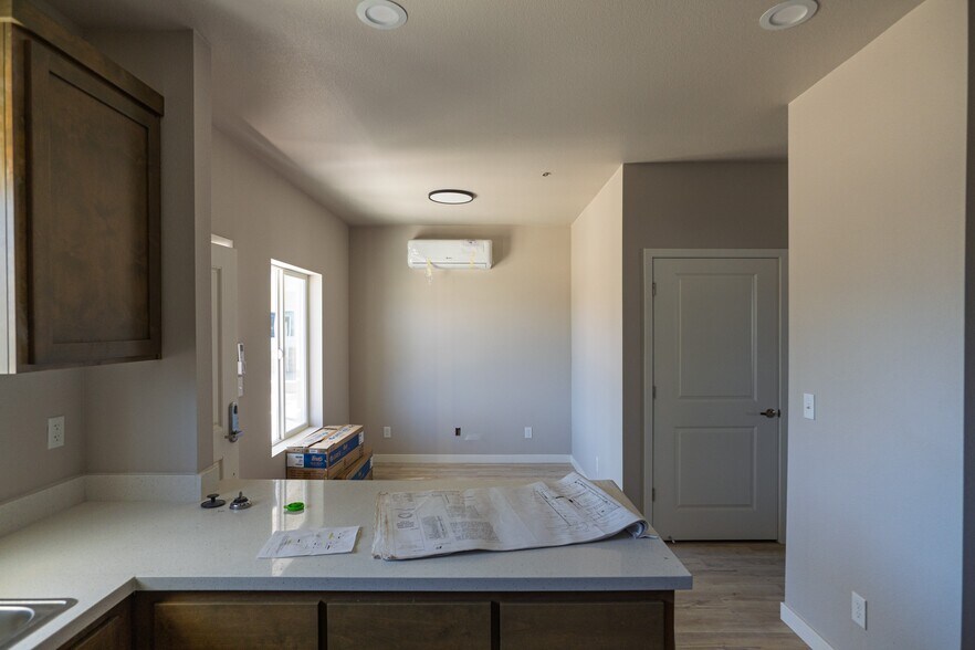 More Photos Of 40 W 13th St, Merced Apartments For Sale