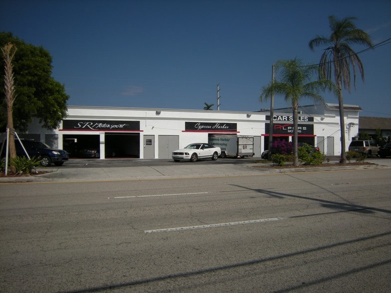 More Photos Of 1301 S Dixie E Hwy, Pompano Beach Manufacturing For Sale