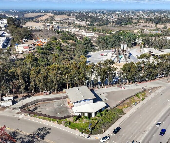 More Photos Of 9690-9694 Black Mountain Rd, San Diego Service For Lease