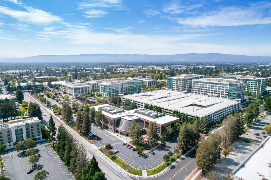 More Photos Of 2880 Lakeside Dr, Santa Clara Office For Lease