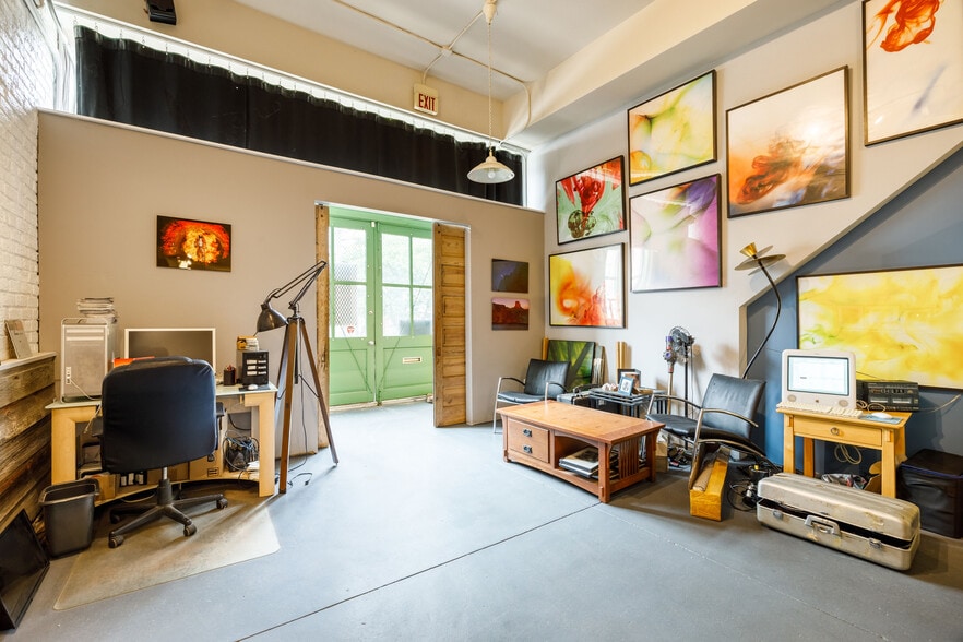 More Photos Of 1814 E Franklin St, Richmond Office Residential For Sale