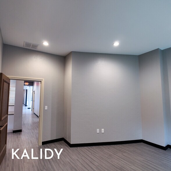 More Photos Of 2220 NW 164th St, Edmond Office For Sale