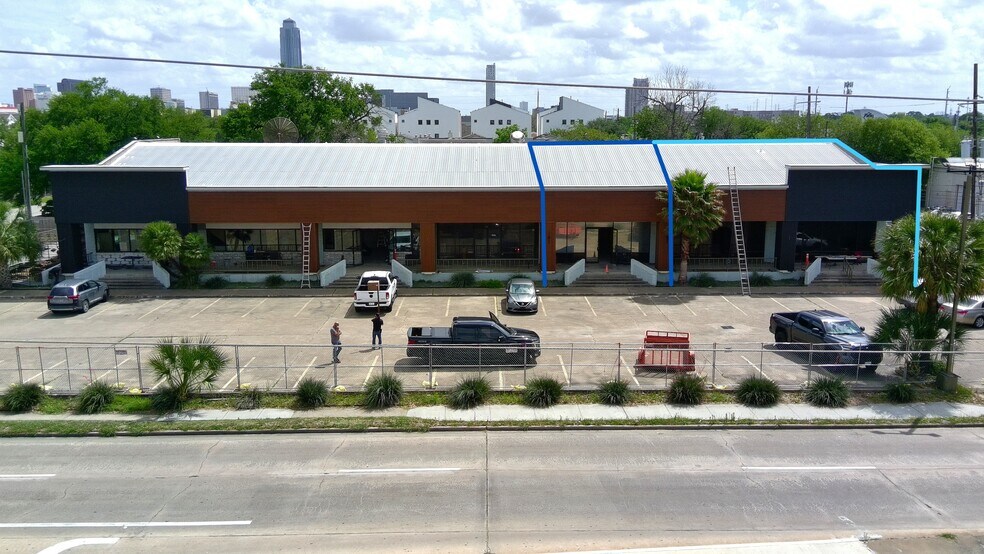 More Photos Of 3101-3121 Fountain View Dr, Houston Unknown For Lease