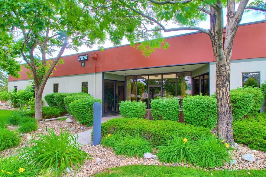 More Photos Of 7076 S Alton Way, Englewood Research And Development For Lease