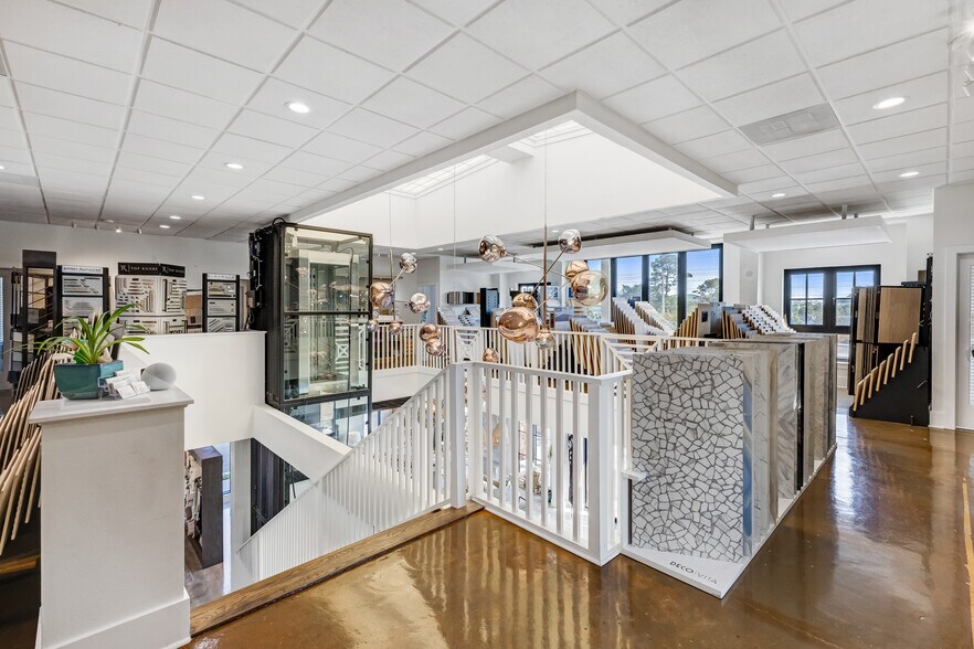 More Photos Of 12870 US Hwy 98, Miramar Beach Showroom For Sale