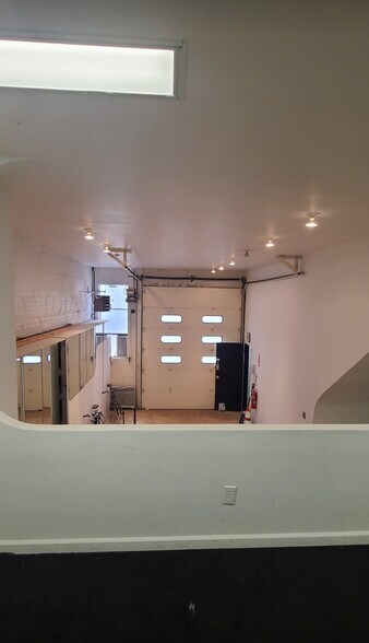 More Photos Of 17 Vestry St, New York Loft Creative Space For Lease