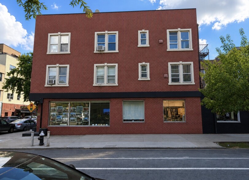 More Photos Of 578 driggs Ave, Brooklyn Office Residential For Lease