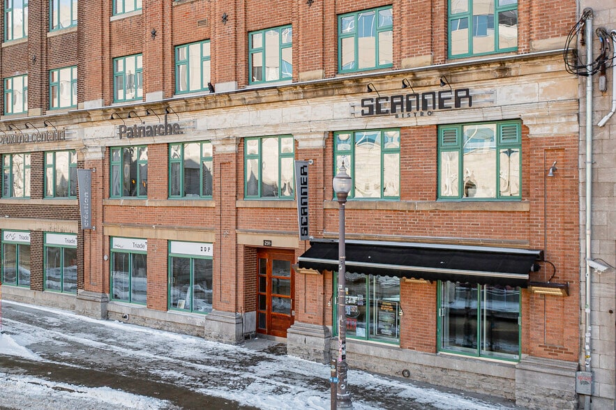 Primary Photo Of 291 Rue De Saint-Vallier E, Québec Office For Sale