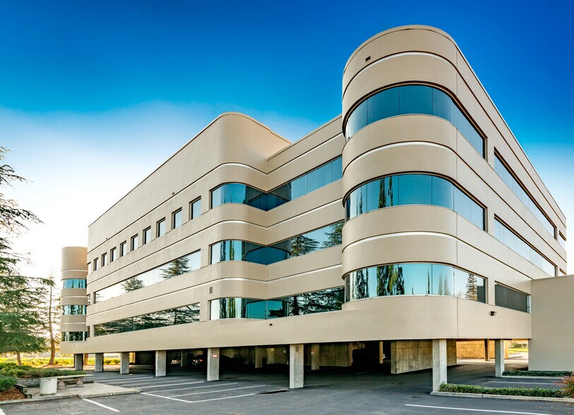 More Photos Of 1792 Tribute Rd, Sacramento Office For Lease