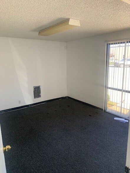 More Photos Of 1663-1677 E Del Amo Blvd, Carson Warehouse For Lease