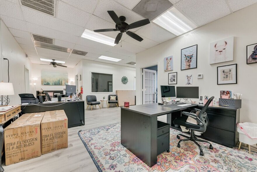More Photos Of 407 W Main St, Waxahachie Freestanding For Sale
