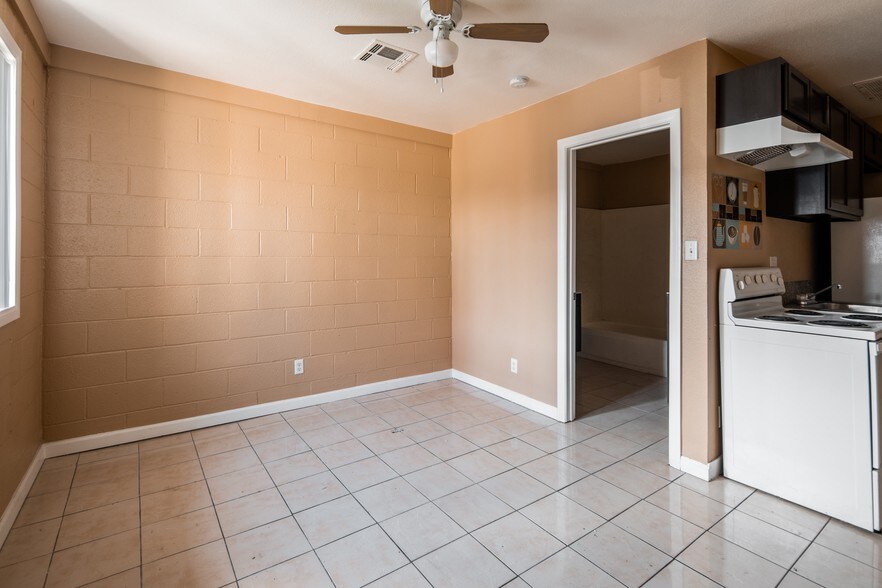 More Photos Of 2504 N Las Vegas Blvd, North Las Vegas Apartments For Sale