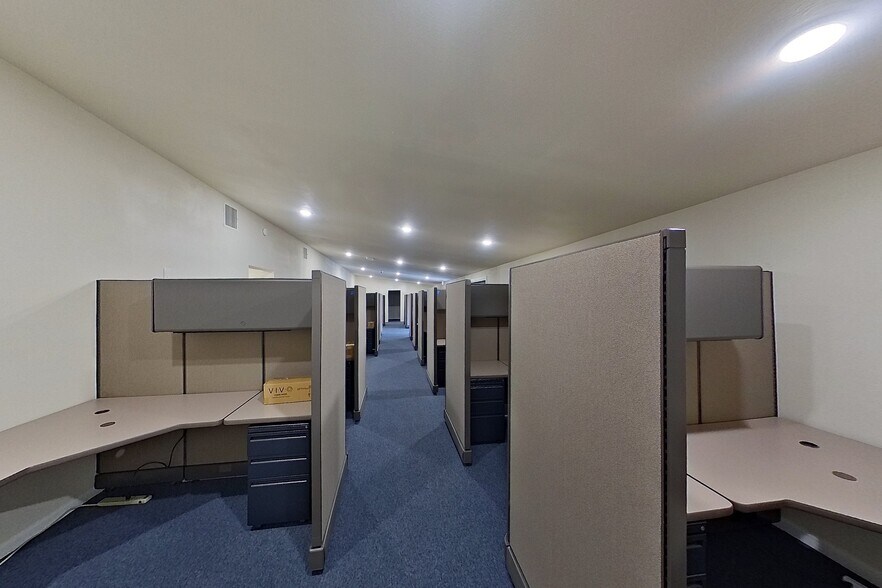 More Photos Of 26519 Oak Ridge Dr, Spring Storefront Retail Office For Sale