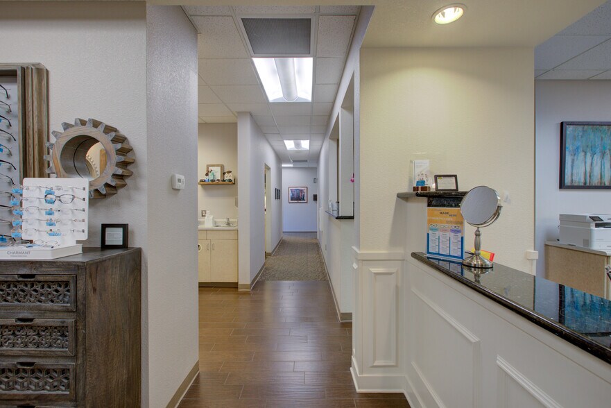 More Photos Of 2020 Colorado Ave, Turlock Office For Sale