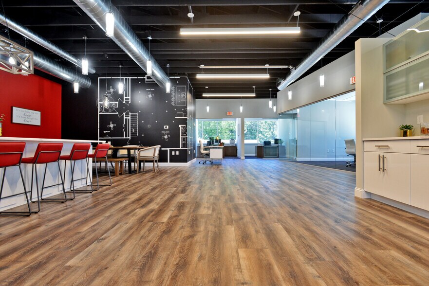 More Photos Of 1706 Smizer Station Rd, Saint Louis Office For Sale