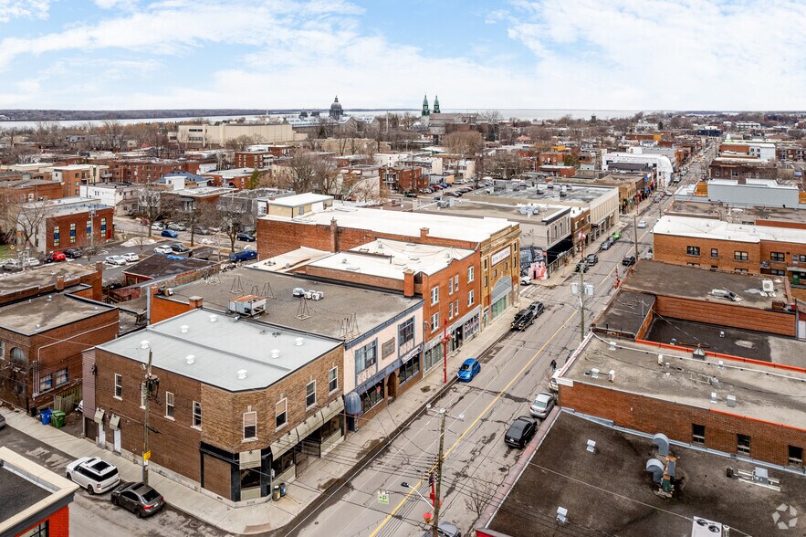 More Photos Of 845-865 St Notre-Dame O, Montréal Storefront Retail Residential For Lease
