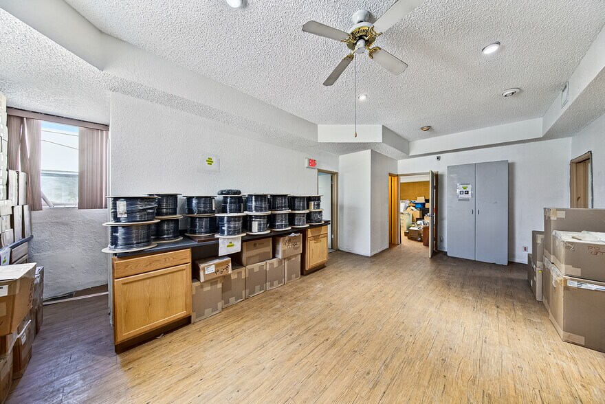 More Photos Of 936-940 NW 1st St, Fort Lauderdale Warehouse For Sale