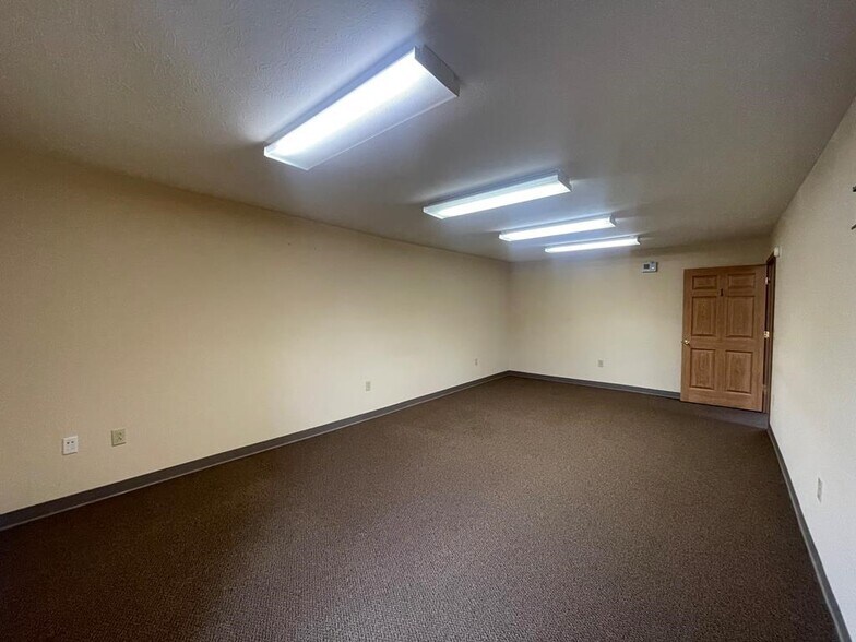 More Photos Of 725 Ritter Dr, Daniels Storefront Retail Office For Lease