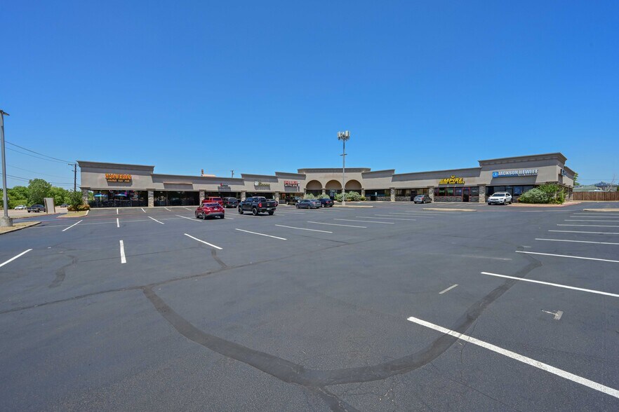 More Photos Of 6700 Denton Hwy, Watauga Freestanding For Lease