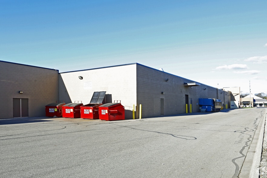 More Photos Of 31150-31190 Southfield Rd, Beverly Hills Unknown For Lease