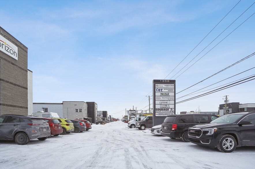 More Photos Of 1356 Boul Lionel-Boulet, Varennes Warehouse For Sale