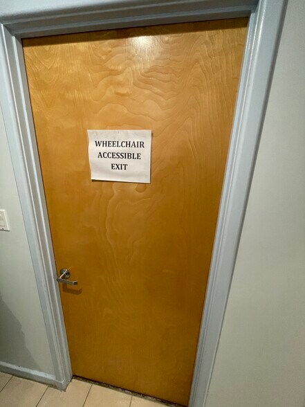 More Photos Of 14449 70th Ave, Flushing Healthcare For Lease