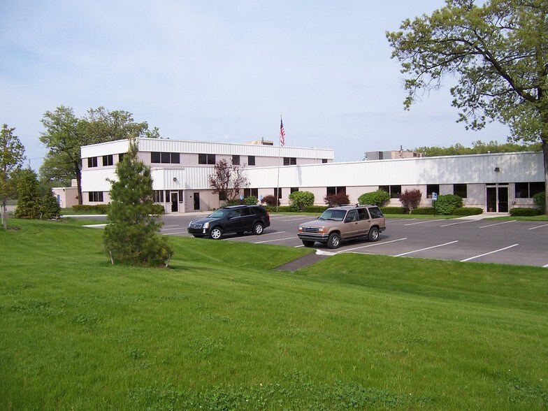 Primary Photo Of 807 Airport Access Rd, Traverse City Warehouse For Lease