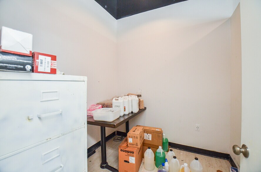 More Photos Of 4899 Highway 6, Missouri City Unknown For Lease