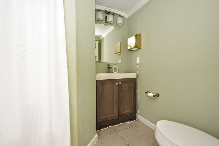 More Photos Of 276 State Rt.94, Vernon Medical For Sale